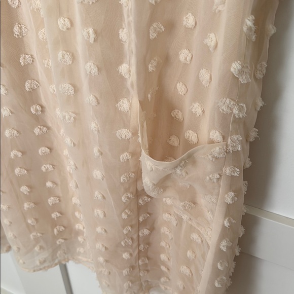 Elegant Cream Polka Dot Dress - Picture 5 of 8